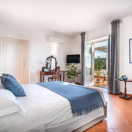Villa Dei Golfi SantʼAgata sui Due Golfi